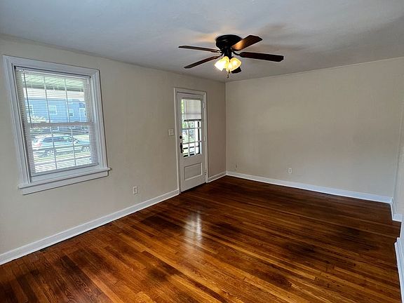 4th image of 3500 Stuart Ave APT D