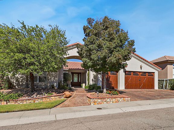 2nd image of 6447 Calle Del Sol Dr
