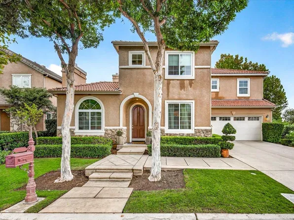 4075 N River Rock Way, Clovis, CA 93619