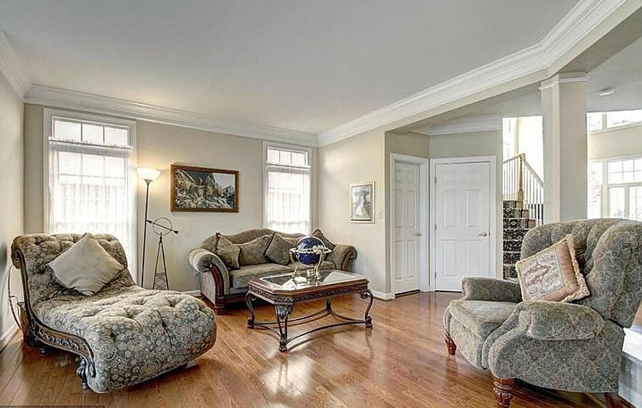 1st image of 3985 Farrcroft Dr
