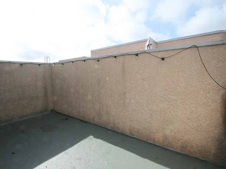3637 Clarington Ave #213 — Photo 95