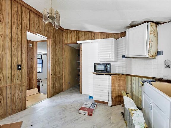 5th image of 2613 Harmony Ave