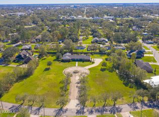 1 Northview Ln, Crowley, LA 70526