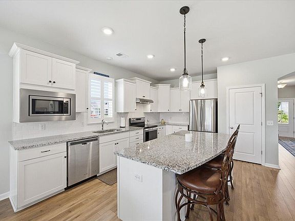 2nd image of 6231 Woodsedge Ct