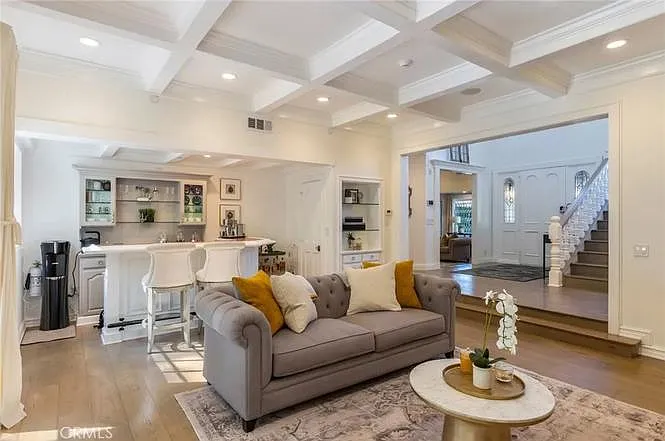 4637 Westchester Dr — Photo 15