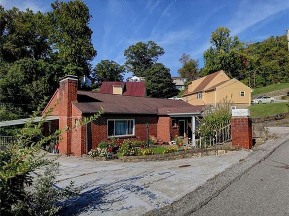 4th image of 1705 Dudley Dr