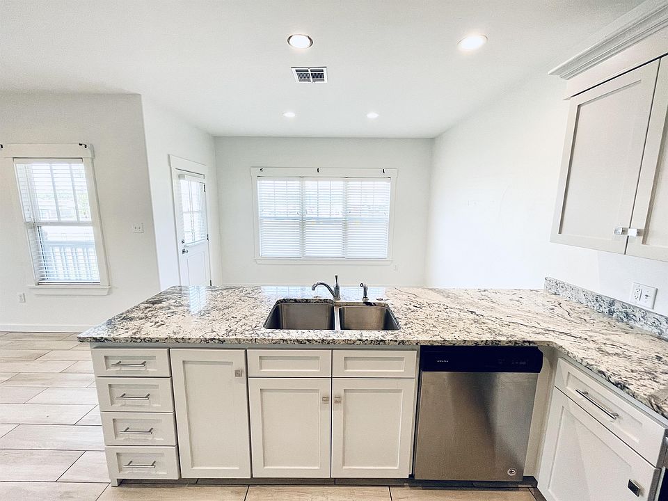 613 E Center St Dequincy, LA, 70633 Apartments for Rent Zillow