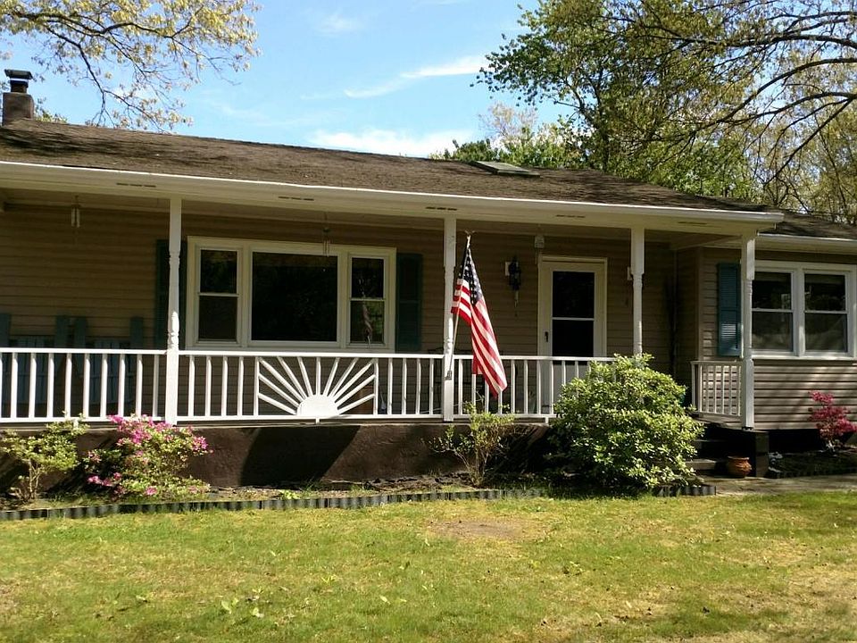 1st image of 462 Horicon Ave