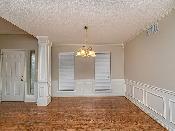 4th image of 403 Rosebrook Cir