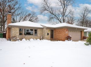 320 Cornell Ave, Des Plaines, IL 60016