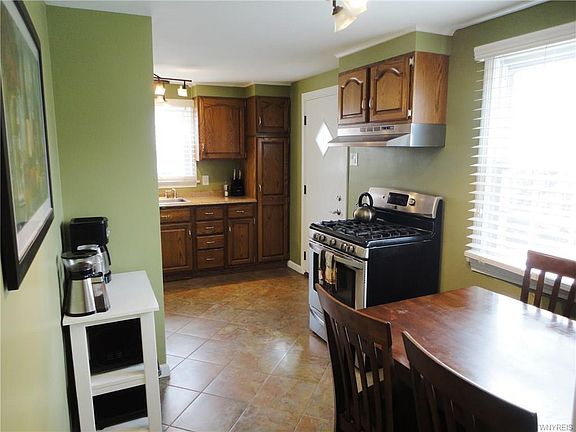 2nd image of 874 Parkhurst Blvd