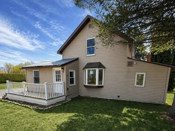 12 Railroad St, Ellenburg Depot, NY 12935