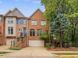 9400 Regency Crest Dr, Vienna, VA 22181