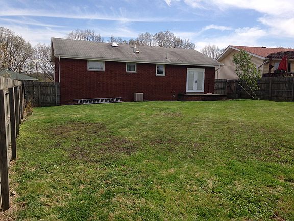 4th image of 1064 Barone Dr #1064