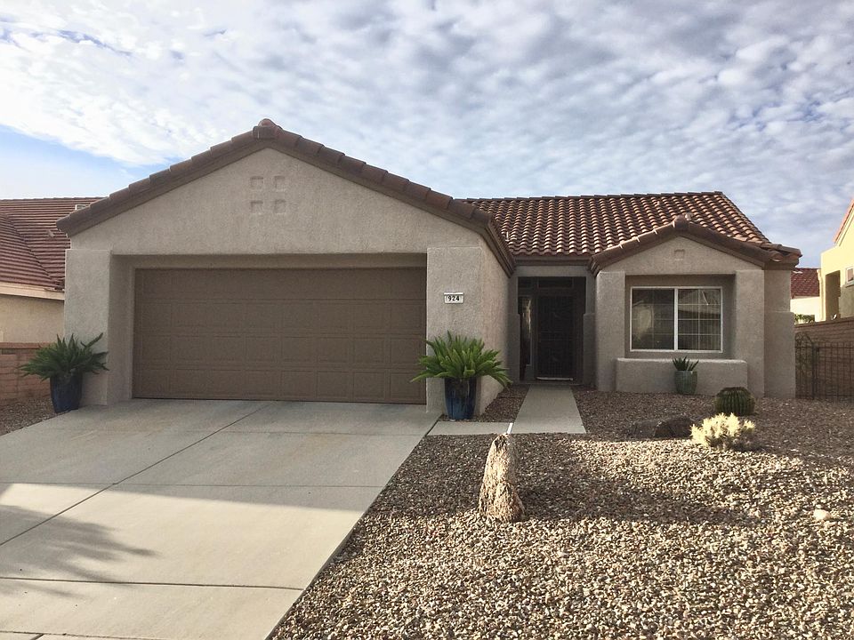 1st image of 924 E Grass Meadow Pl
