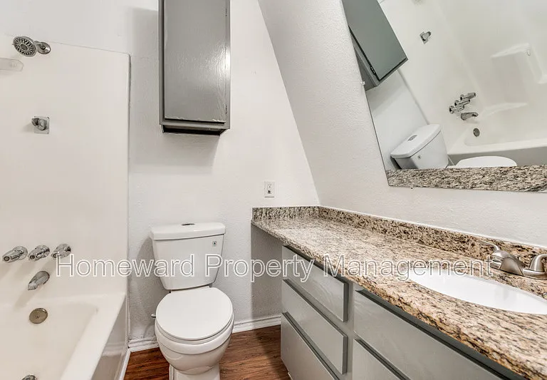809 E Pioneer Dr — Photo 11