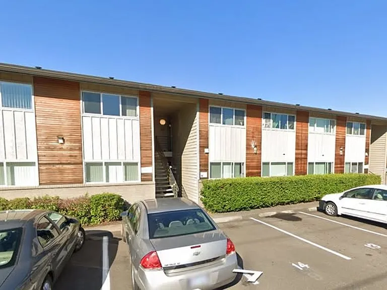ES2275 -Eagle Rock Apartments — Photo 7