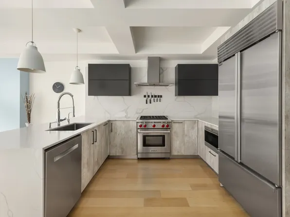 277 1st Street image 3 of 13