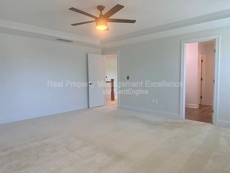 16 Clear Creek Cir — Photo 43