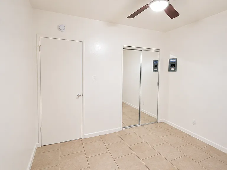 LB0767 Freeman — Photo 6