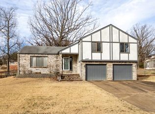 2147 Sunset Dr, Poplar Bluff, MO 63901