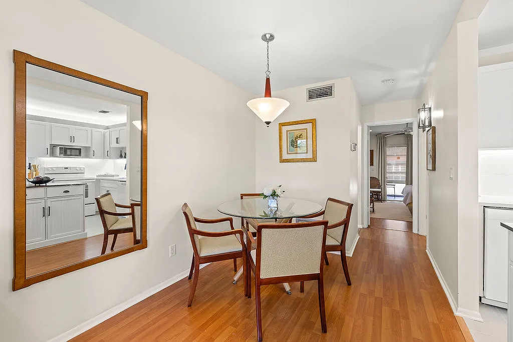 1 bed, 750 sqft, $1,600 — Photo 2