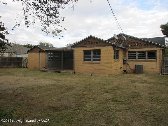 2nd image of 1110 S Beverly Dr