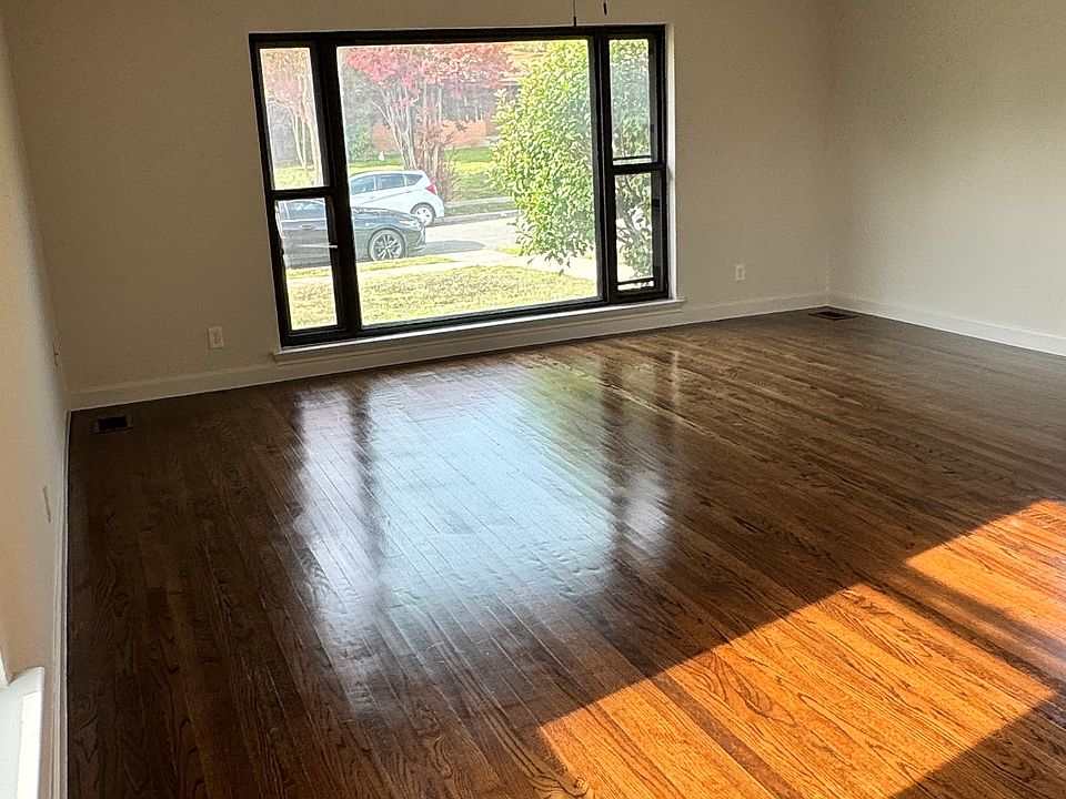 1st image of 10704 Coogan Dr
