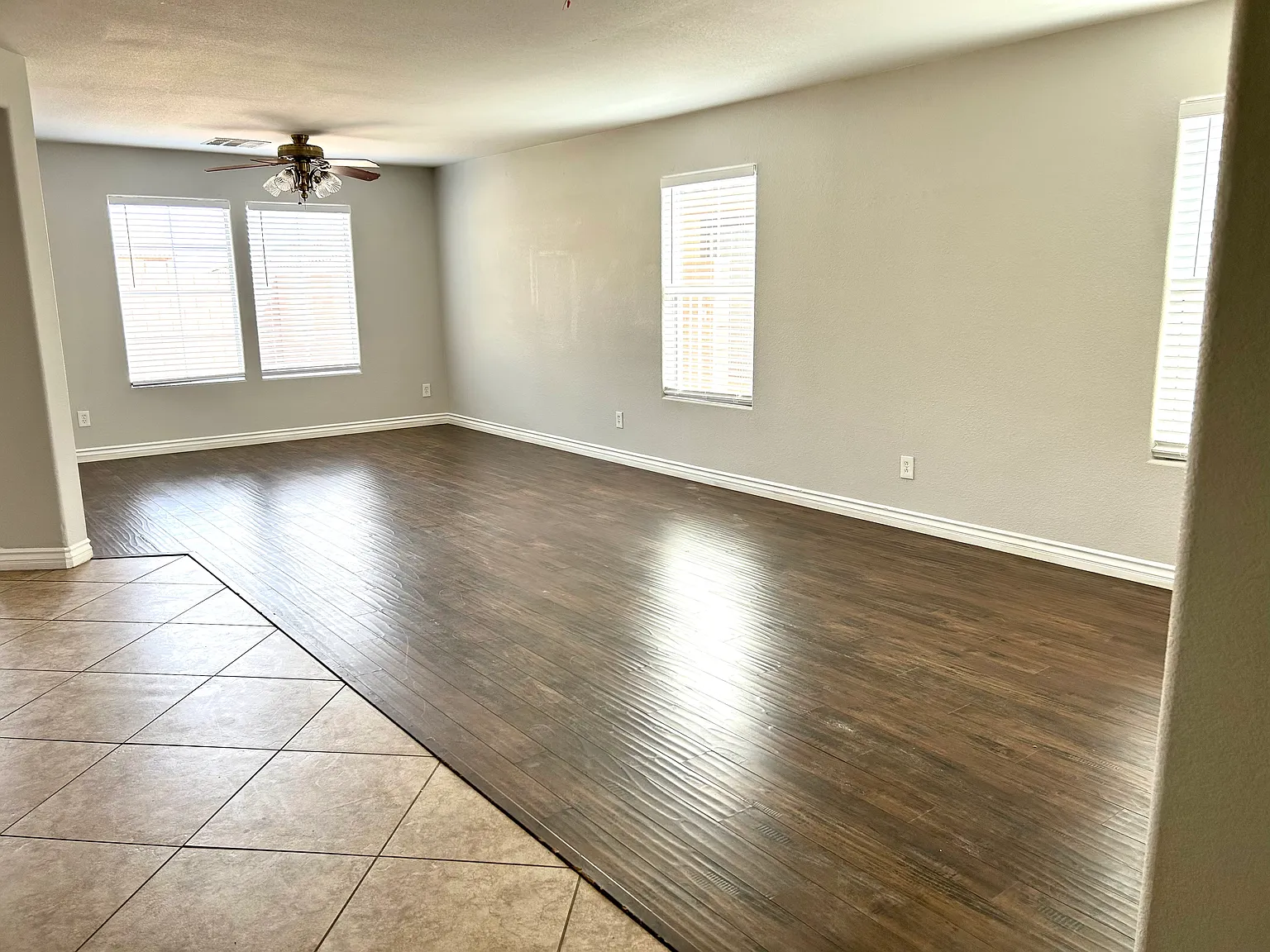 4 bed, 2.5 bath, 2666 sqft, $2,395 — Photo 4