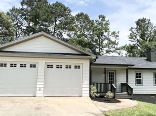 220 Big Bear Ct, Chattahoochee Hills, GA