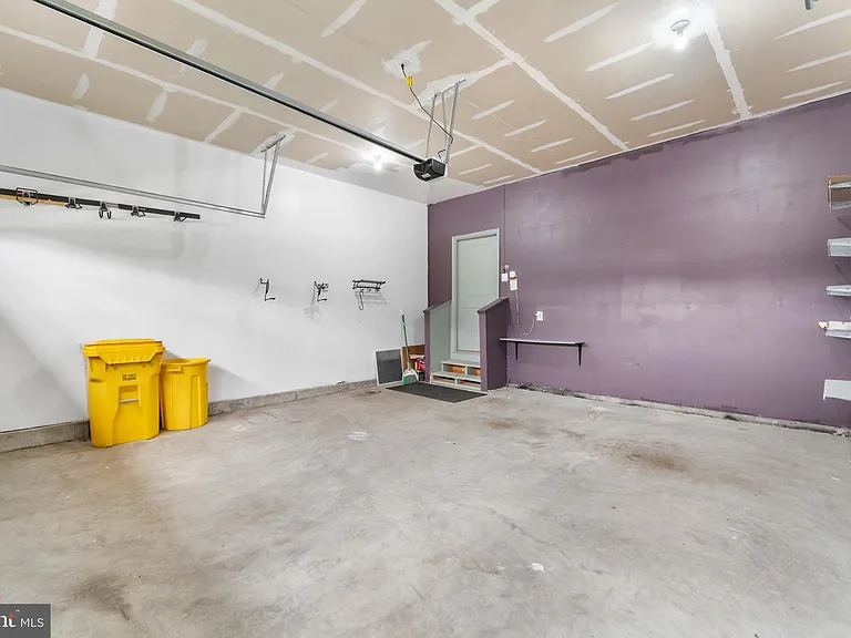 7570 Arundel Woods Dr — Photo 58