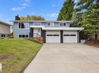 50 Groveland Rd, Strathcona County, AB T8A 3G6