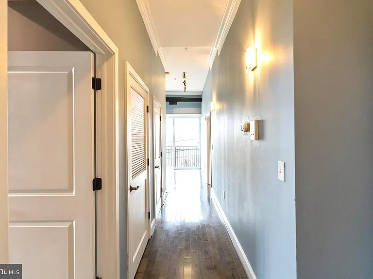 207 Rector St #2F — Photo 9