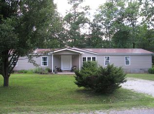 6004 Running Creek Dr, Crossville, TN 38572