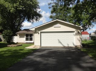 1142 Hunter Dr, Elgin, IL 60120