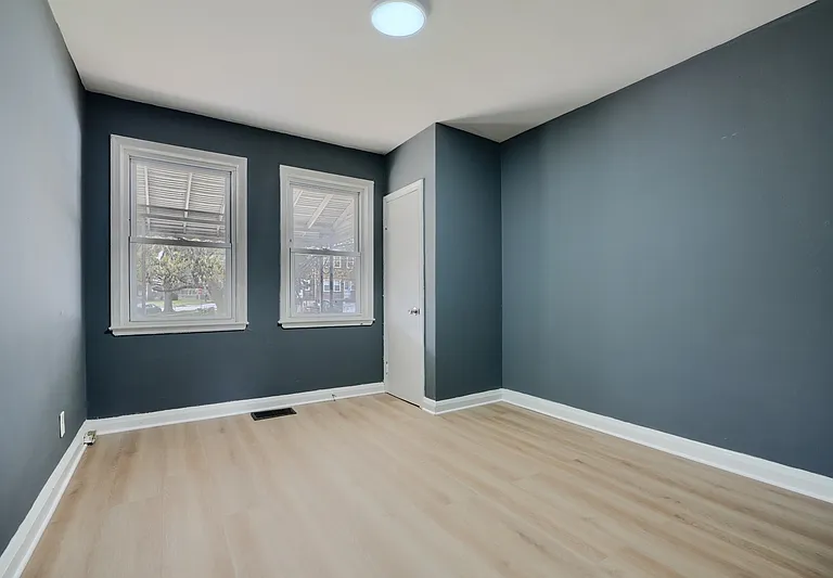 2976 Cornwall Rd #1 — Photo 9