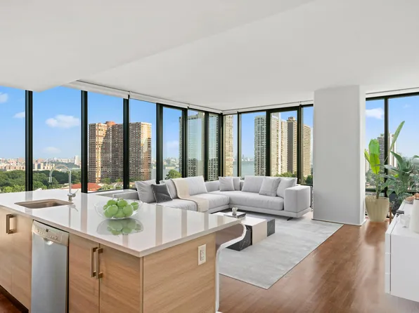 2030 Hudson Street image 3 of 284