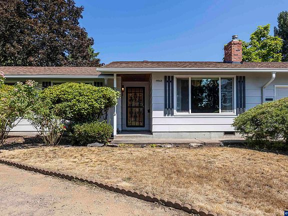 4th image of 19565 SW Southview Pl
