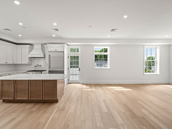 2nd image of 64 Pleasant St #B