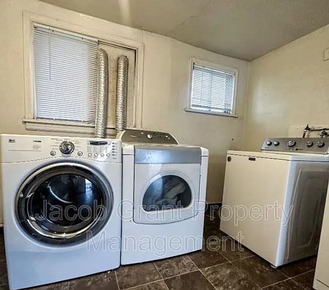 4719 Yellowstone Ave #8 — Photo 7