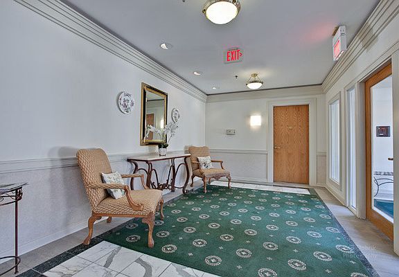 2nd image of 119 E Laurel Ave APT 304