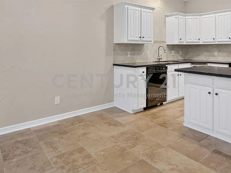 2122 Clear Lake Rd — Photo 7