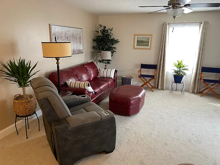 705 S Sherwood Ave #B — Photo 2