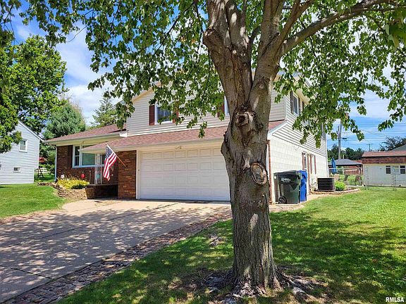 3rd image of 3835 Kelling St