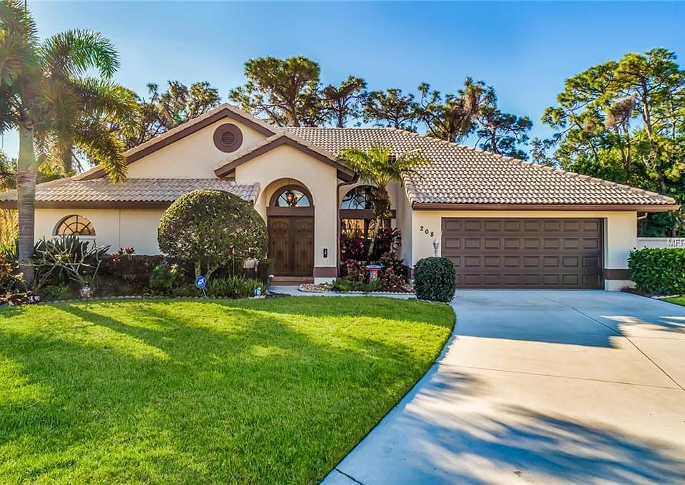 1st image of 208 Carriage House Ln