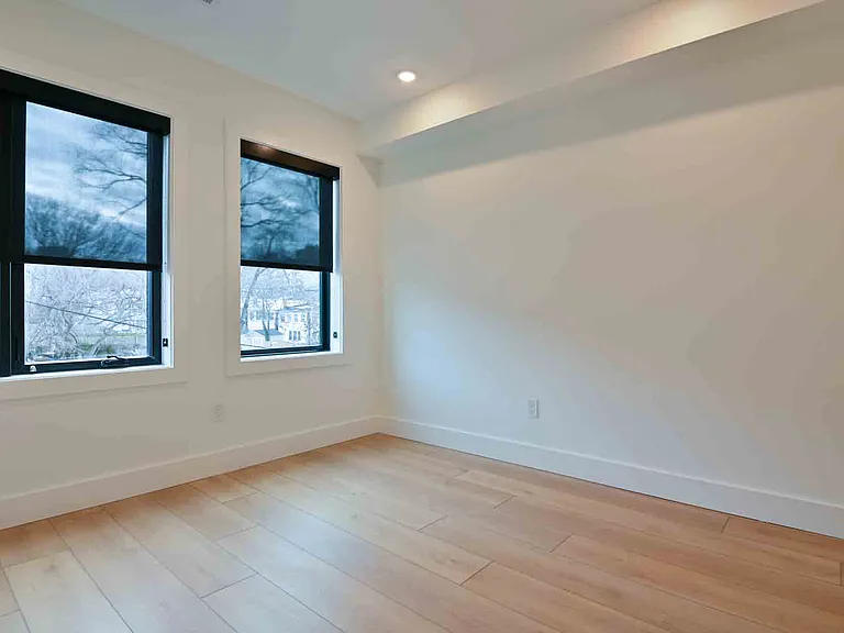 2641 4th St NE #2 — Photo 17