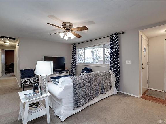 5th image of 5932 Corsica Dr