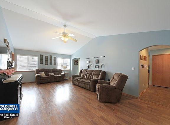 2nd image of 729 Blackhawk Dr