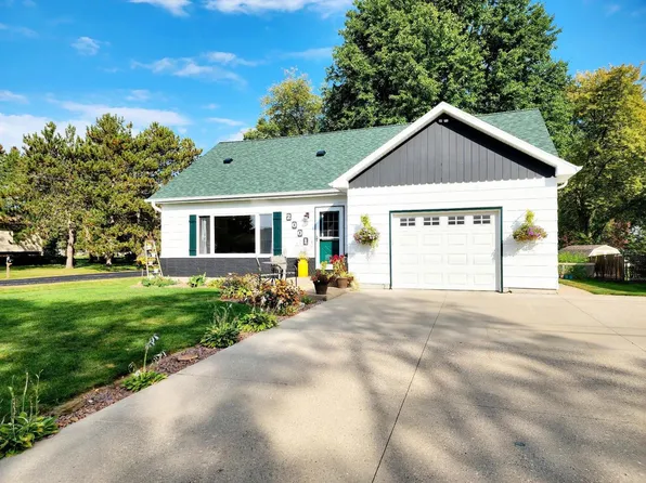 2001 South CEDAR AVENUE, Marshfield, WI 54449