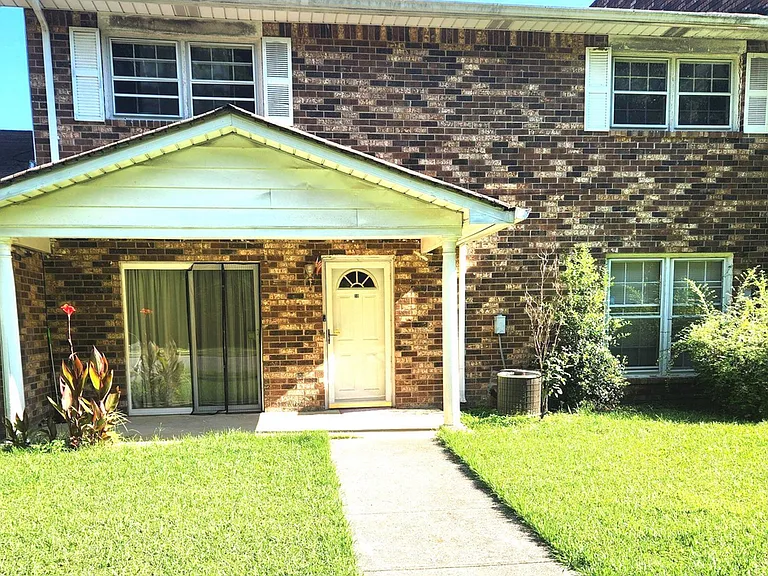 4500 Shannon Blvd — Photo 1